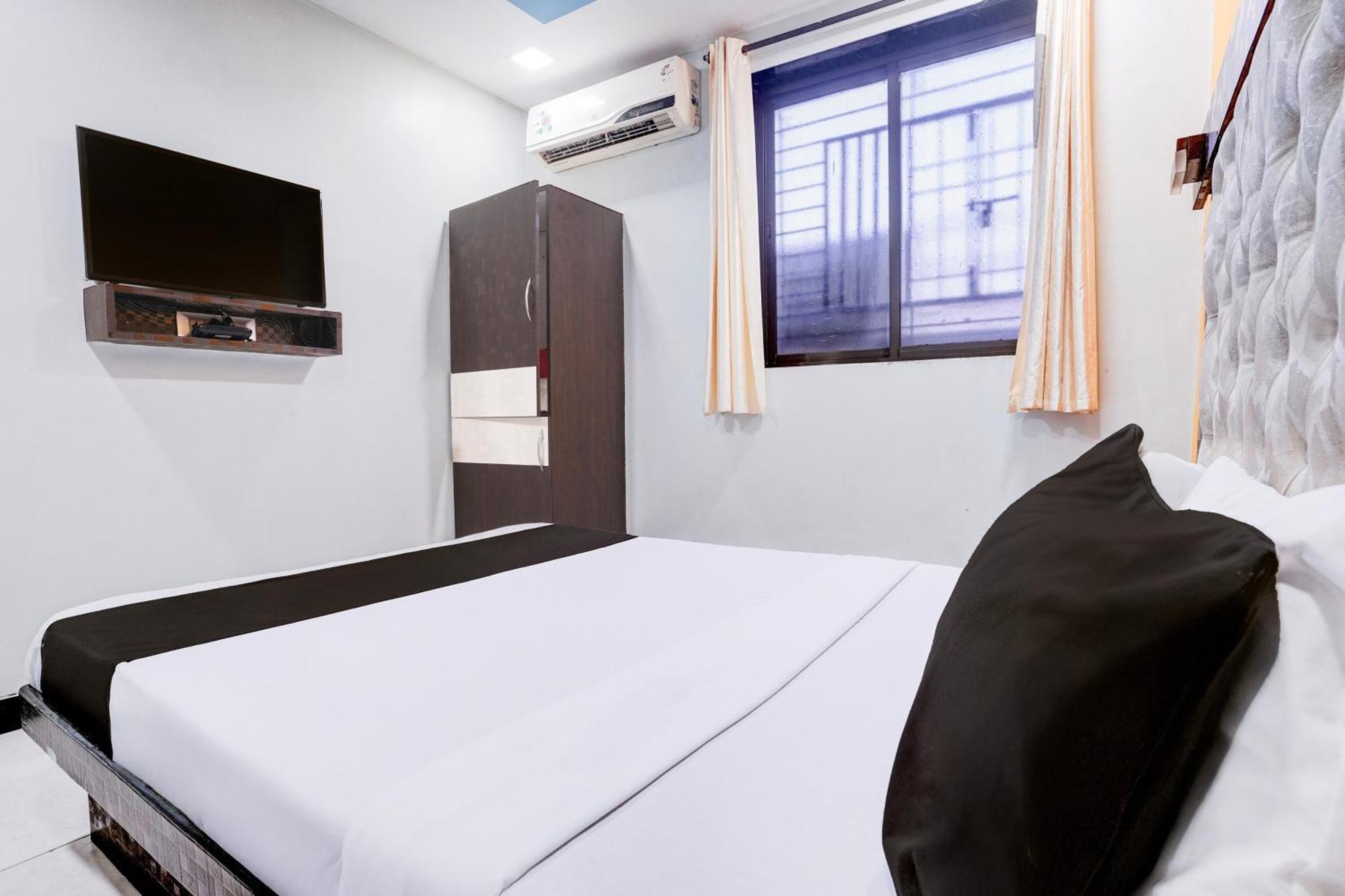 Super Collection O Asalpha Near International Airport Mumbai