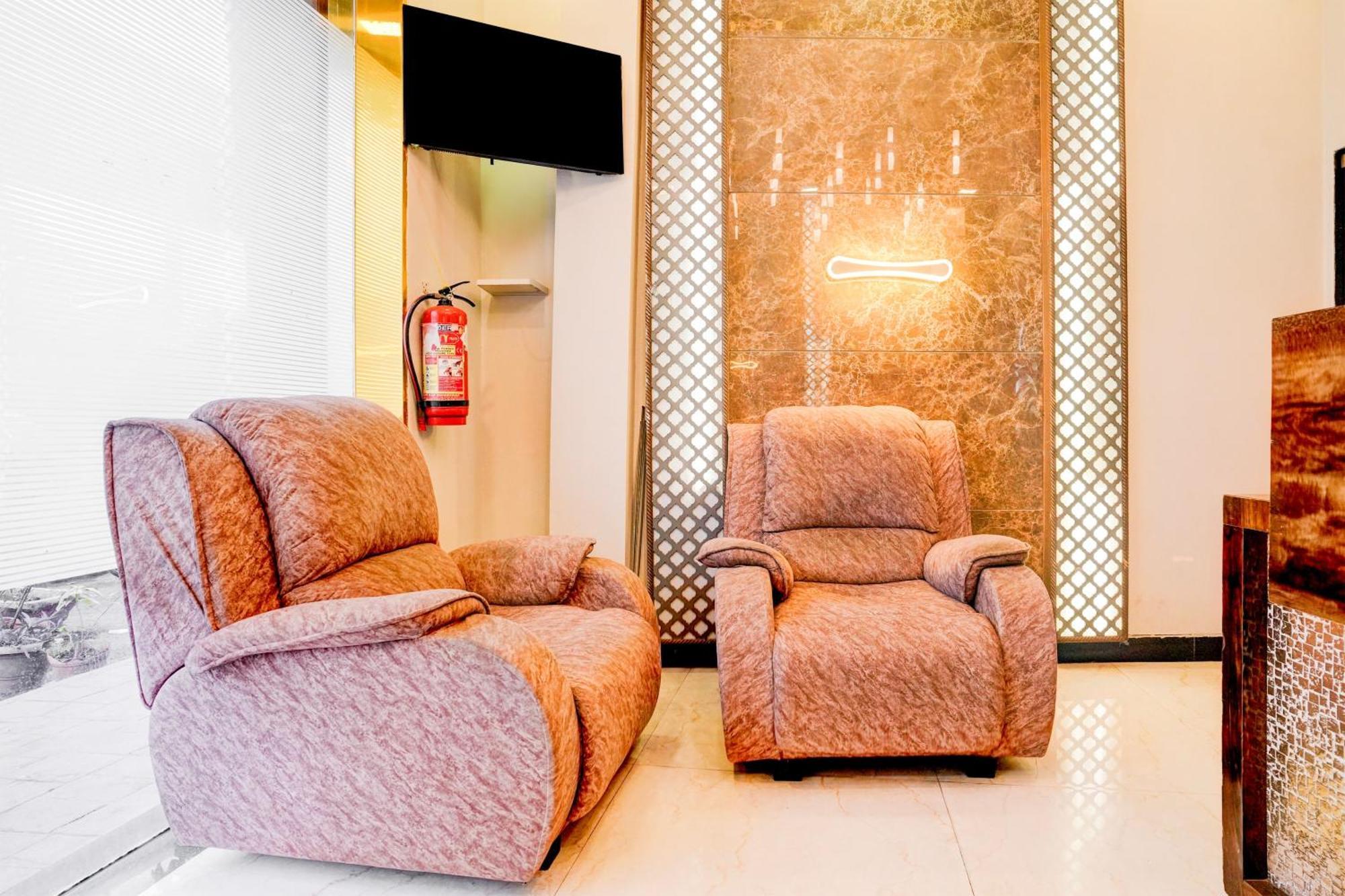 Super Collection O Asalpha Near International Airport Hotel